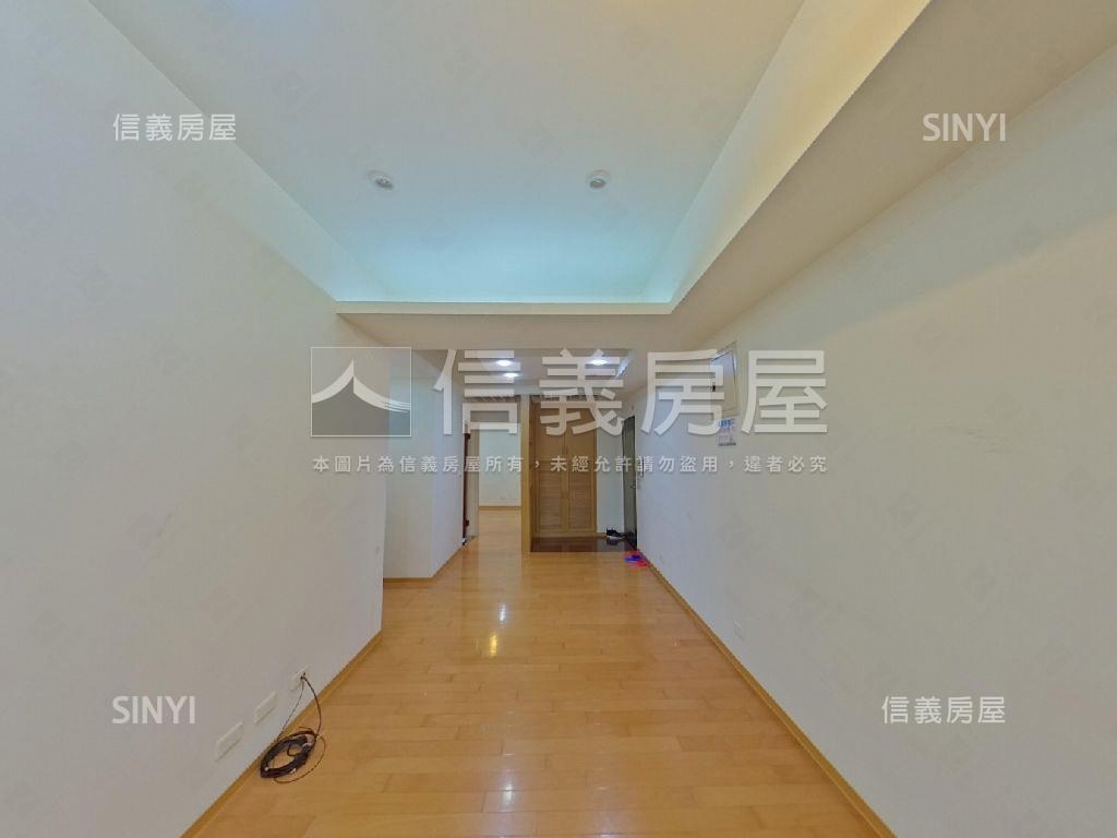 大坪林邊間兩房衛浴開窗房屋室內格局與周邊環境