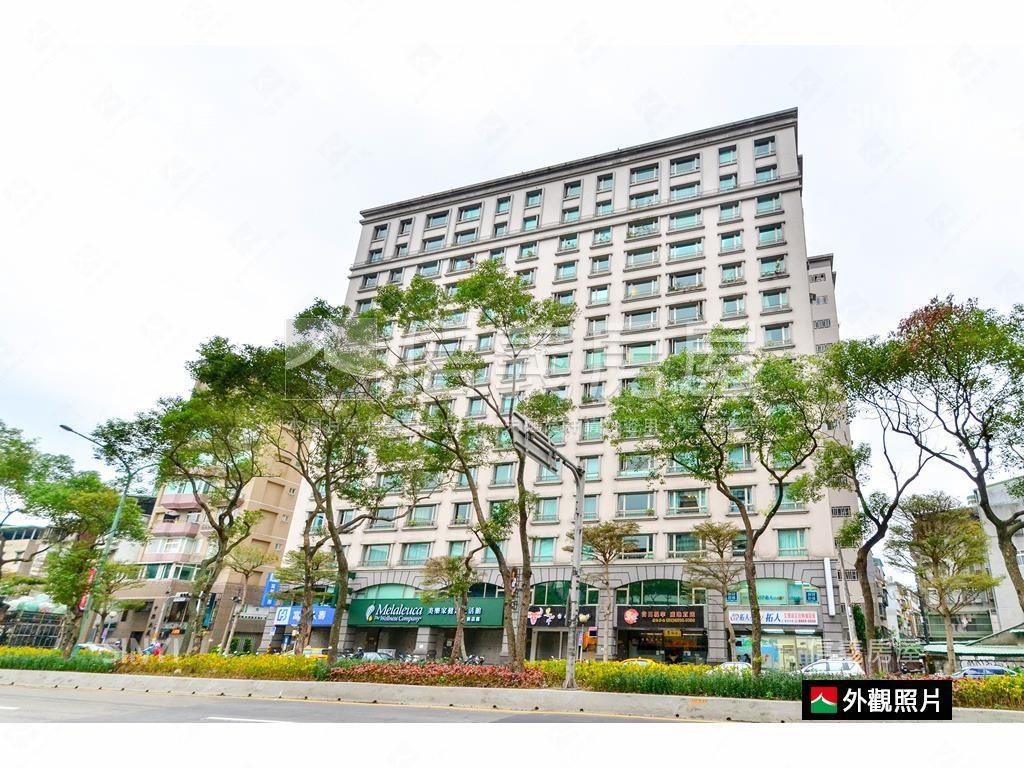 大坪林邊間兩房衛浴開窗房屋室內格局與周邊環境