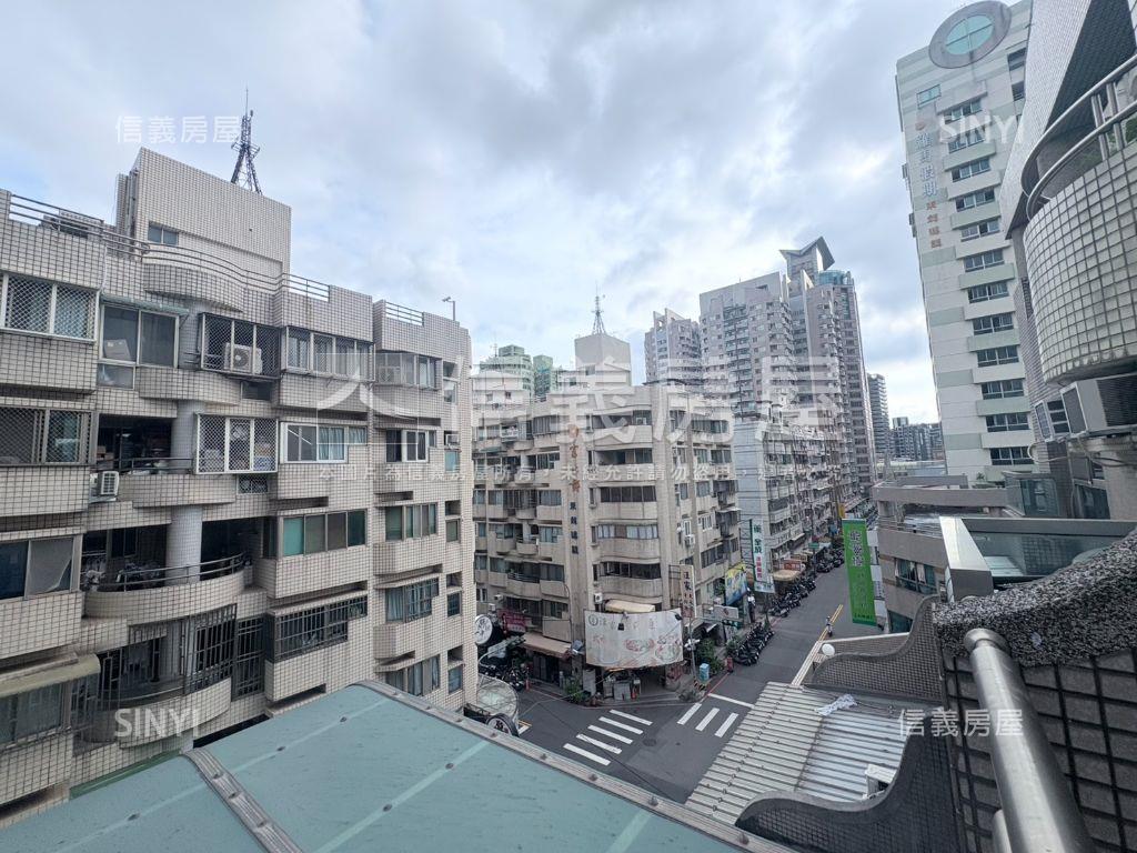 文心森林公園旁低總價套房房屋室內格局與周邊環境