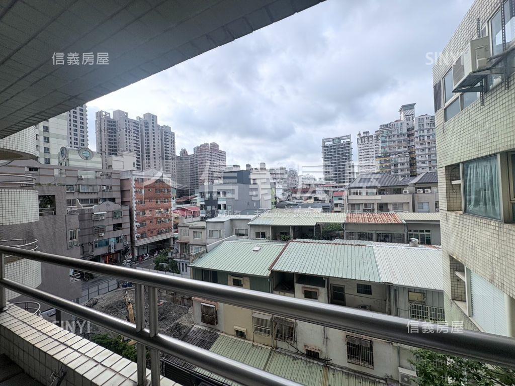 文心森林公園旁低總價套房房屋室內格局與周邊環境