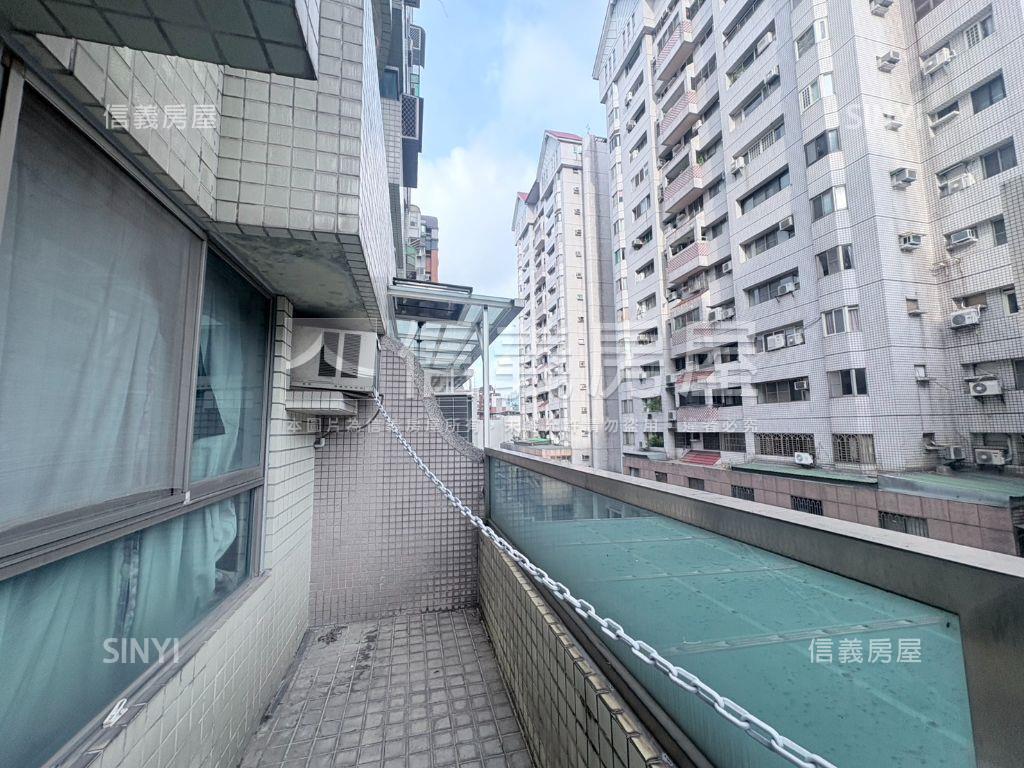 文心森林公園旁低總價套房房屋室內格局與周邊環境