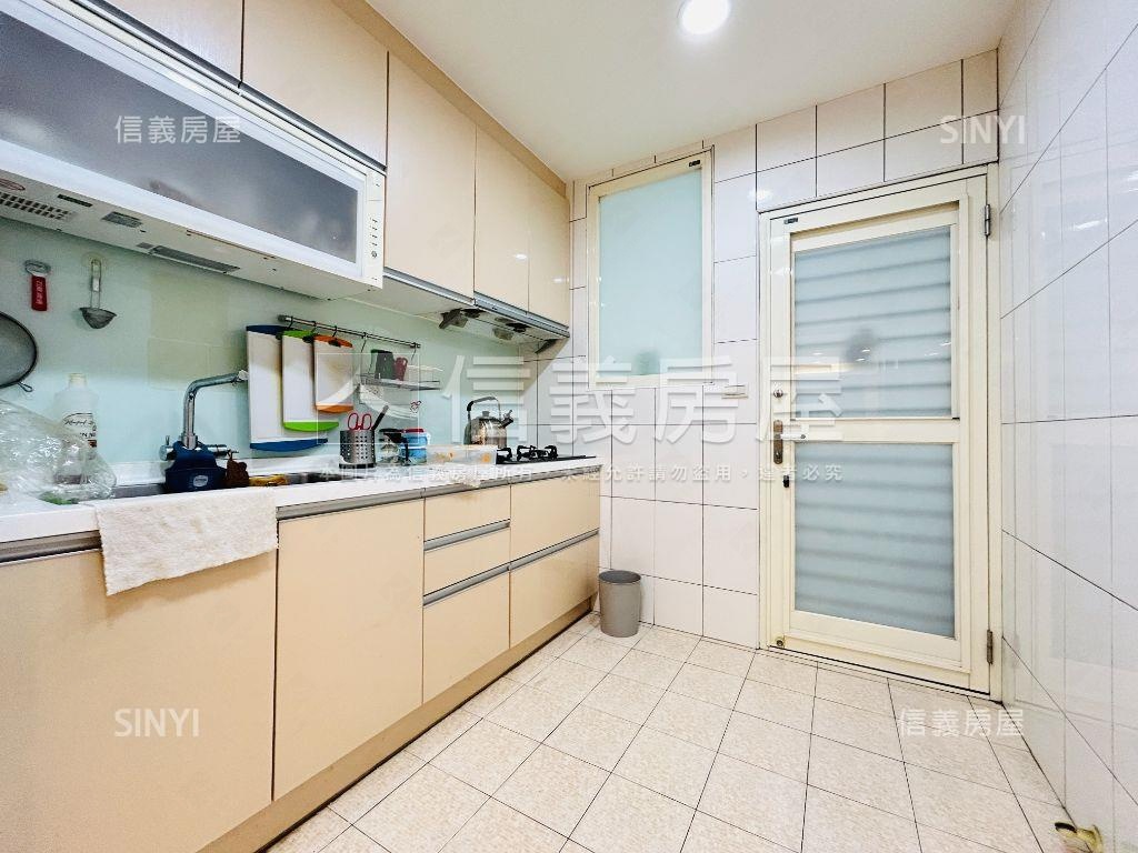 正和璞邸美妝三房房屋室內格局與周邊環境