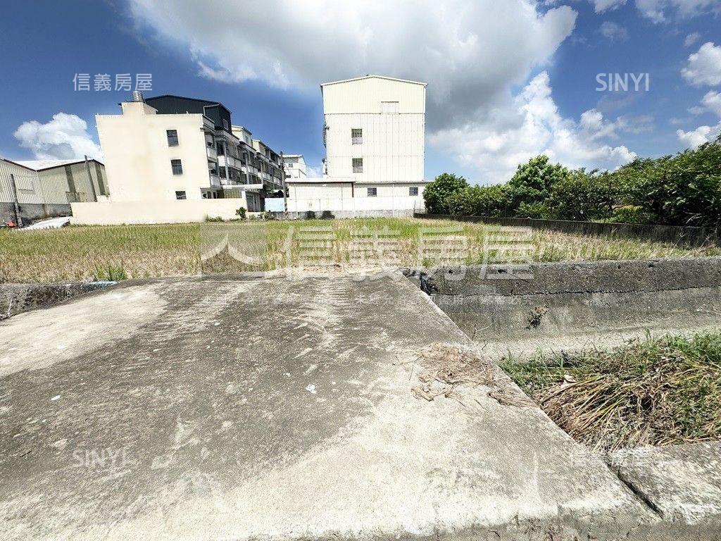 林園方正３４０坪土地房屋室內格局與周邊環境