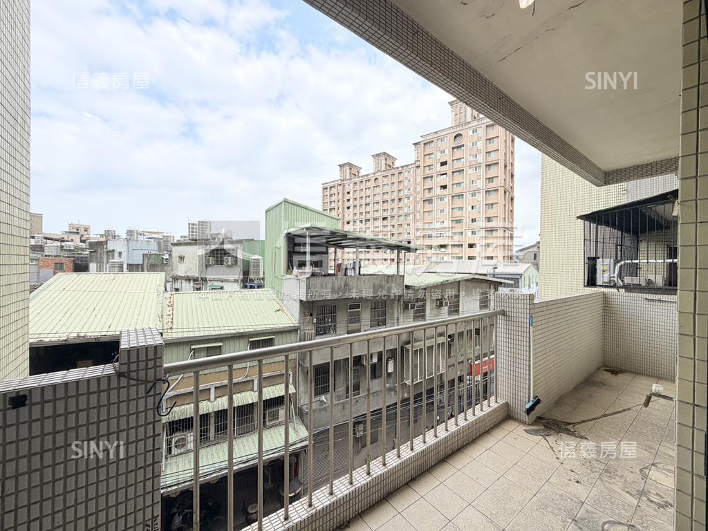 新樹路近秀泰稀有舒適公寓房屋室內格局與周邊環境