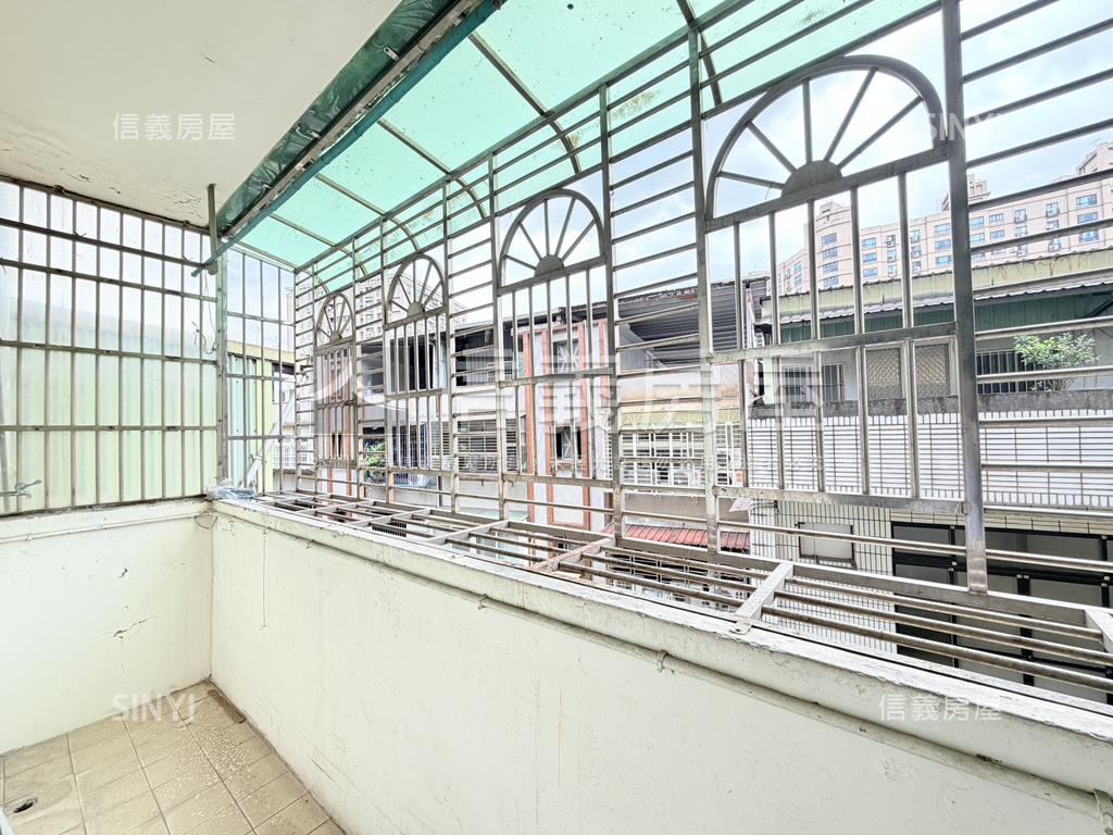 新樹路近秀泰稀有舒適公寓房屋室內格局與周邊環境