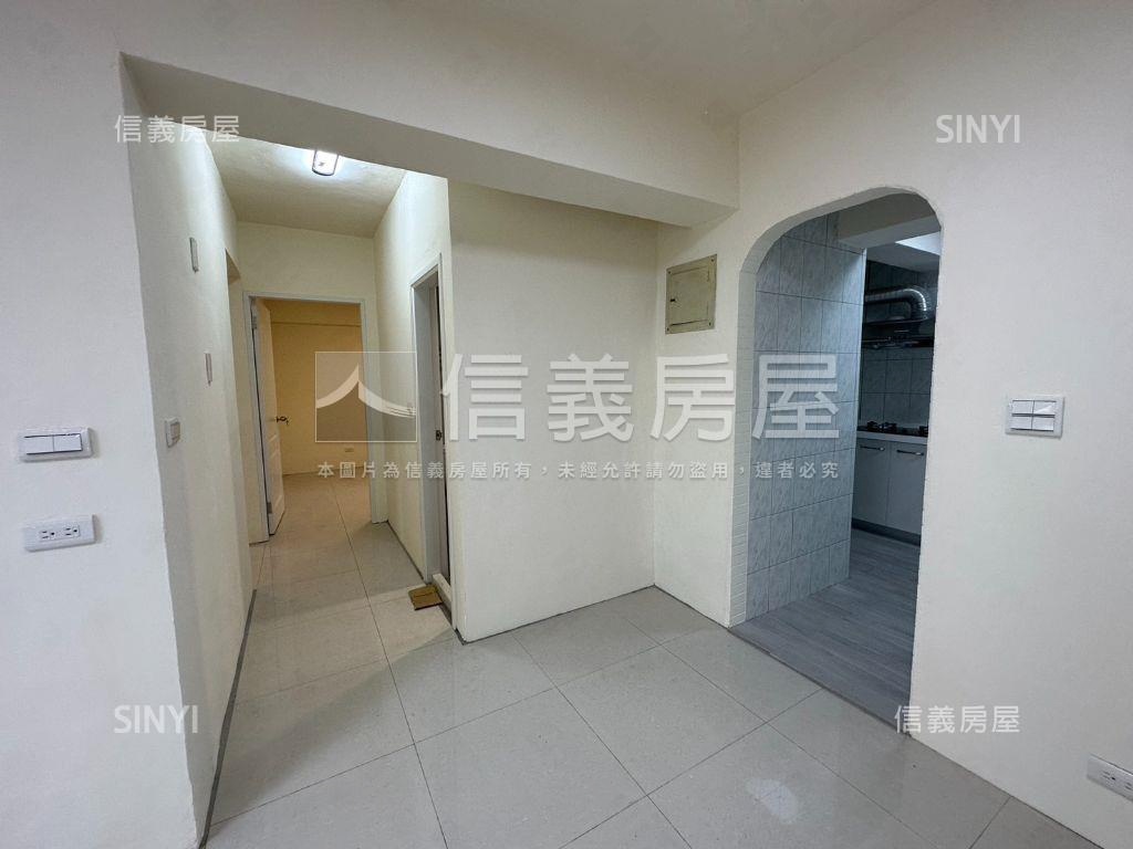 東區秀泰電梯三房重新裝潢房屋室內格局與周邊環境