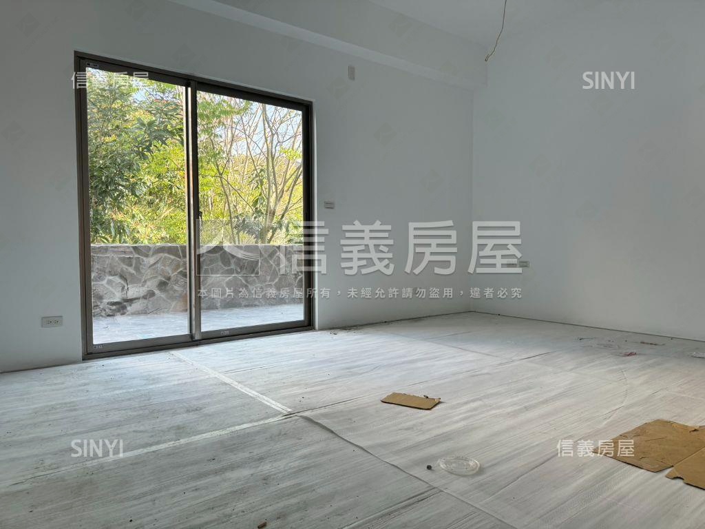 愛迪生採光別墅房屋室內格局與周邊環境