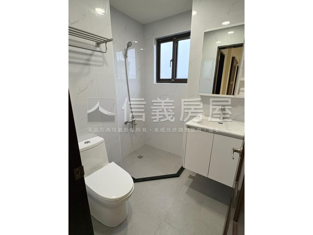 頂樓－經國之星三房車位房屋室內格局與周邊環境
