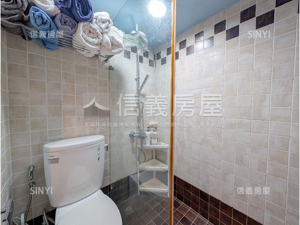 美麗華電梯三房附平面車位房屋室內格局與周邊環境