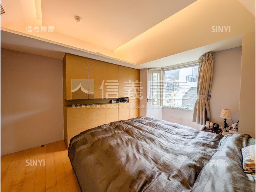 美麗華電梯三房附平面車位房屋室內格局與周邊環境