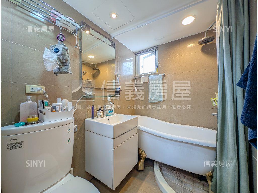 美麗華電梯三房附平面車位房屋室內格局與周邊環境