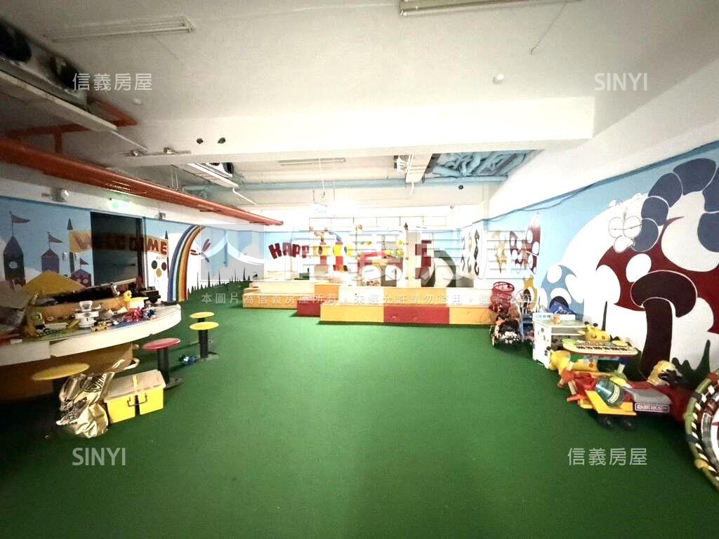 美麗華電梯三房附平面車位房屋室內格局與周邊環境