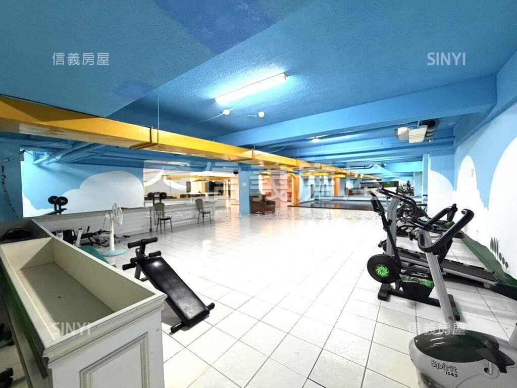 美麗華電梯三房附平面車位房屋室內格局與周邊環境