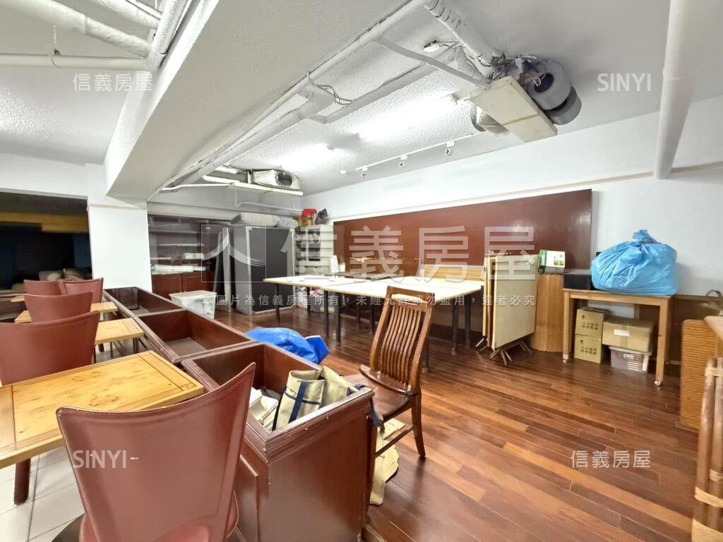 美麗華電梯三房附平面車位房屋室內格局與周邊環境