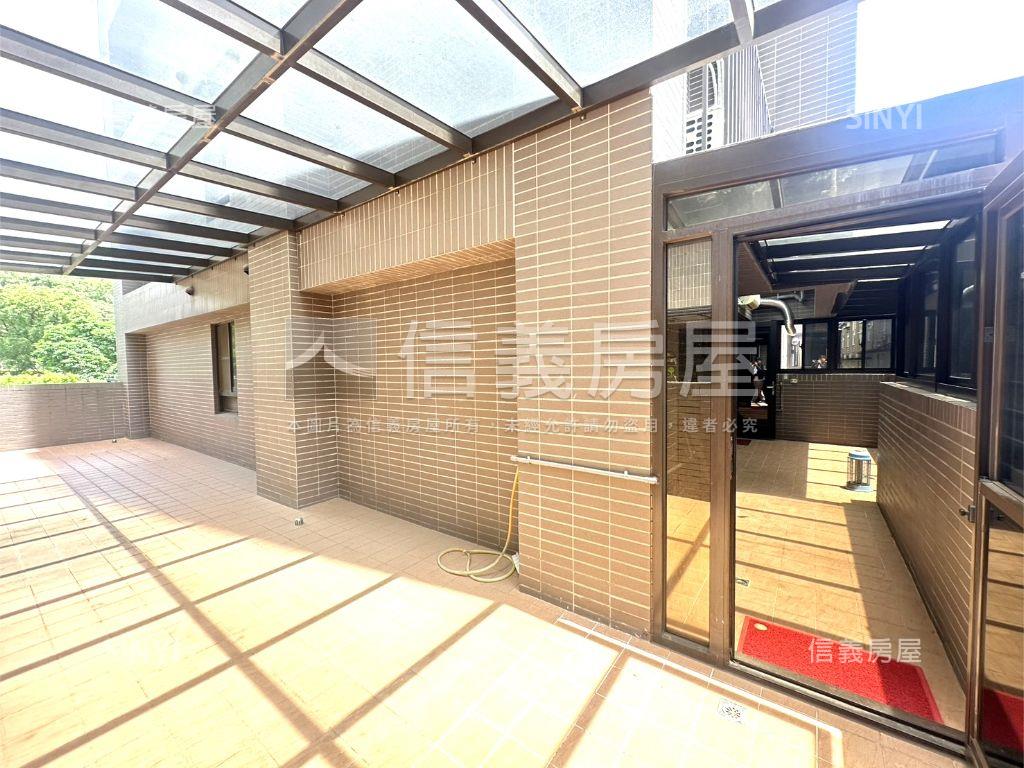 公園景觀稀有戶雙車位房屋室內格局與周邊環境