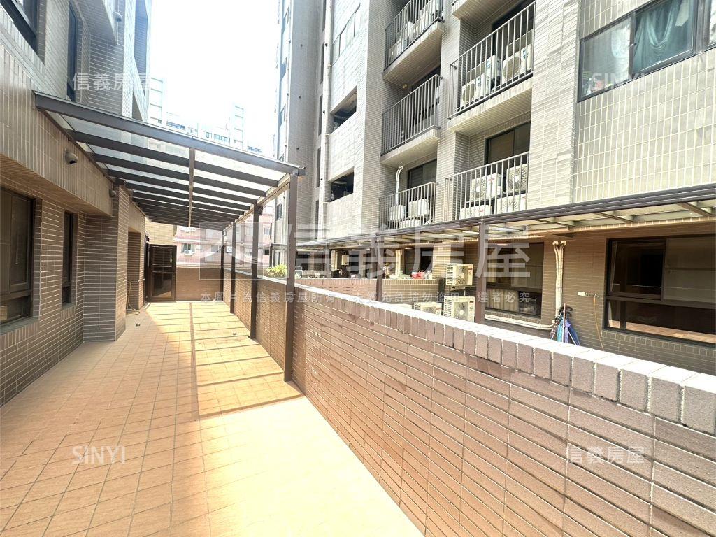 公園景觀稀有戶雙車位房屋室內格局與周邊環境