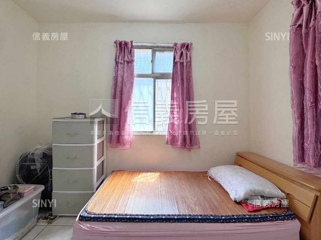 捷運低總價邊間明亮三樓房屋室內格局與周邊環境