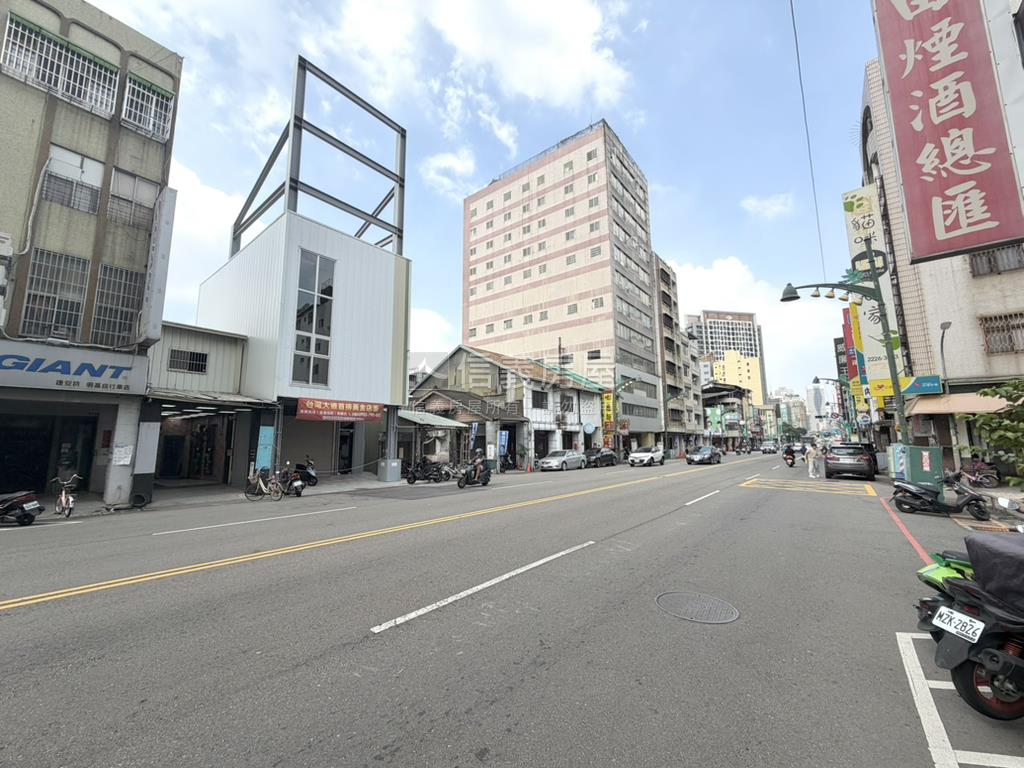台灣大道金店面房屋室內格局與周邊環境