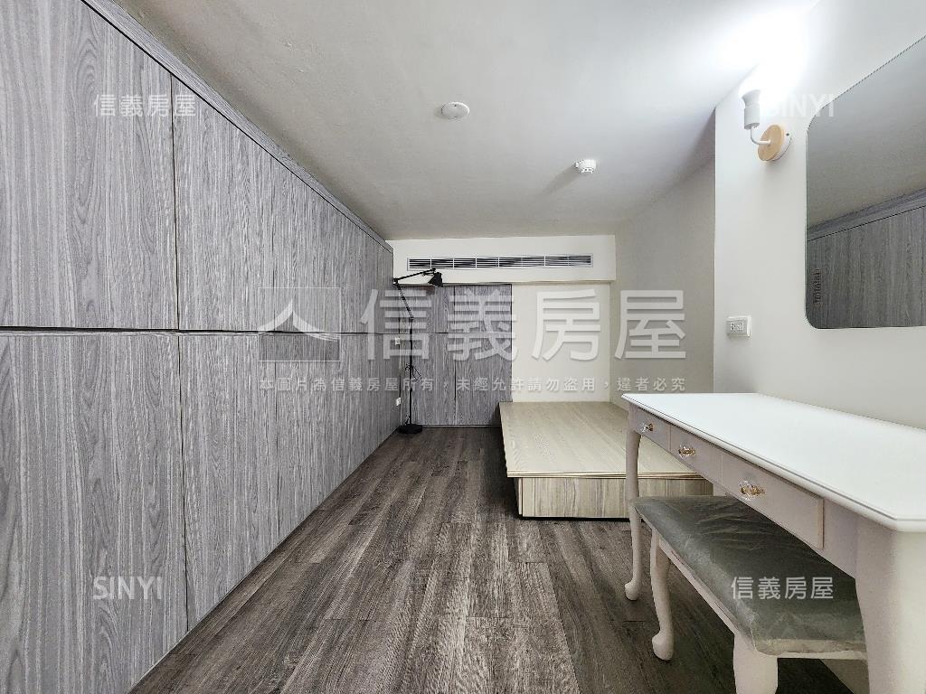 小西華精品挑高住店房屋室內格局與周邊環境