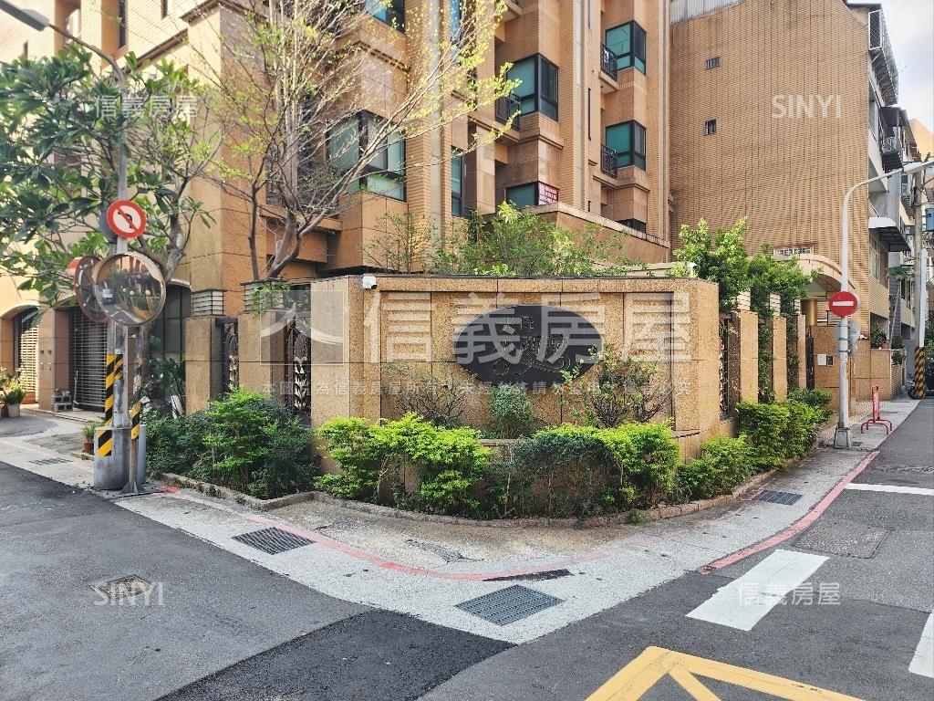 小西華精品挑高住店房屋室內格局與周邊環境