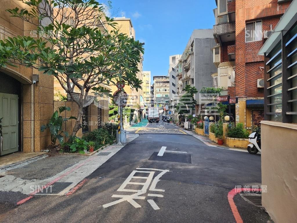 小西華精品挑高住店房屋室內格局與周邊環境