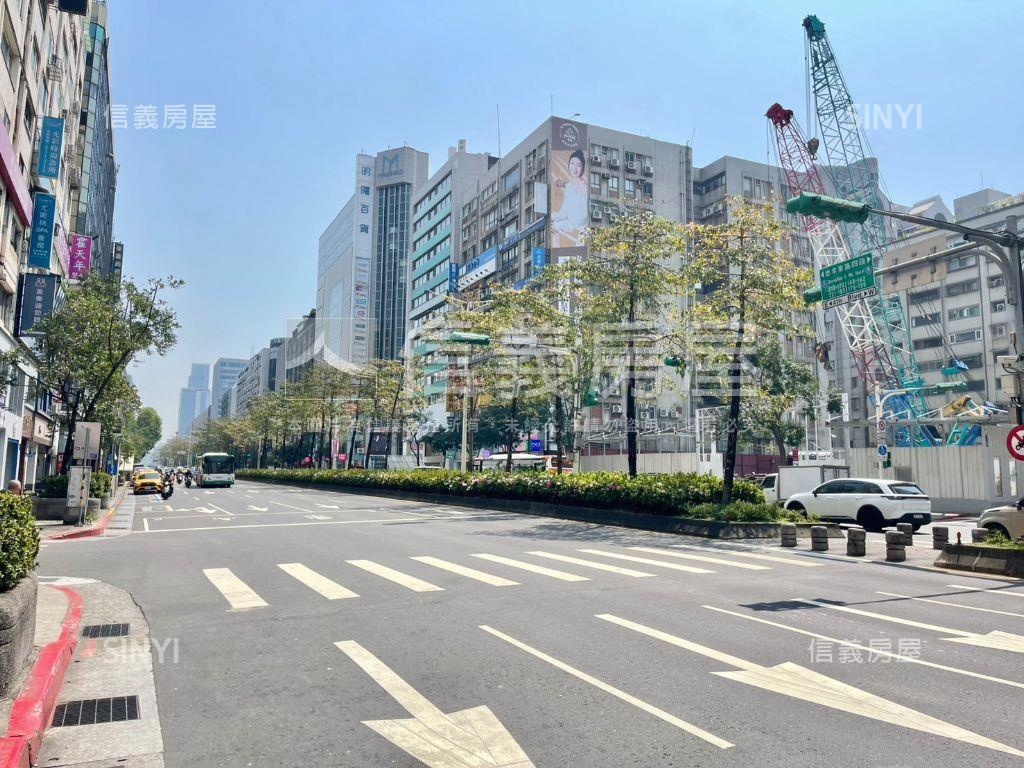 忠孝敦化站大面寬邊間住辦房屋室內格局與周邊環境