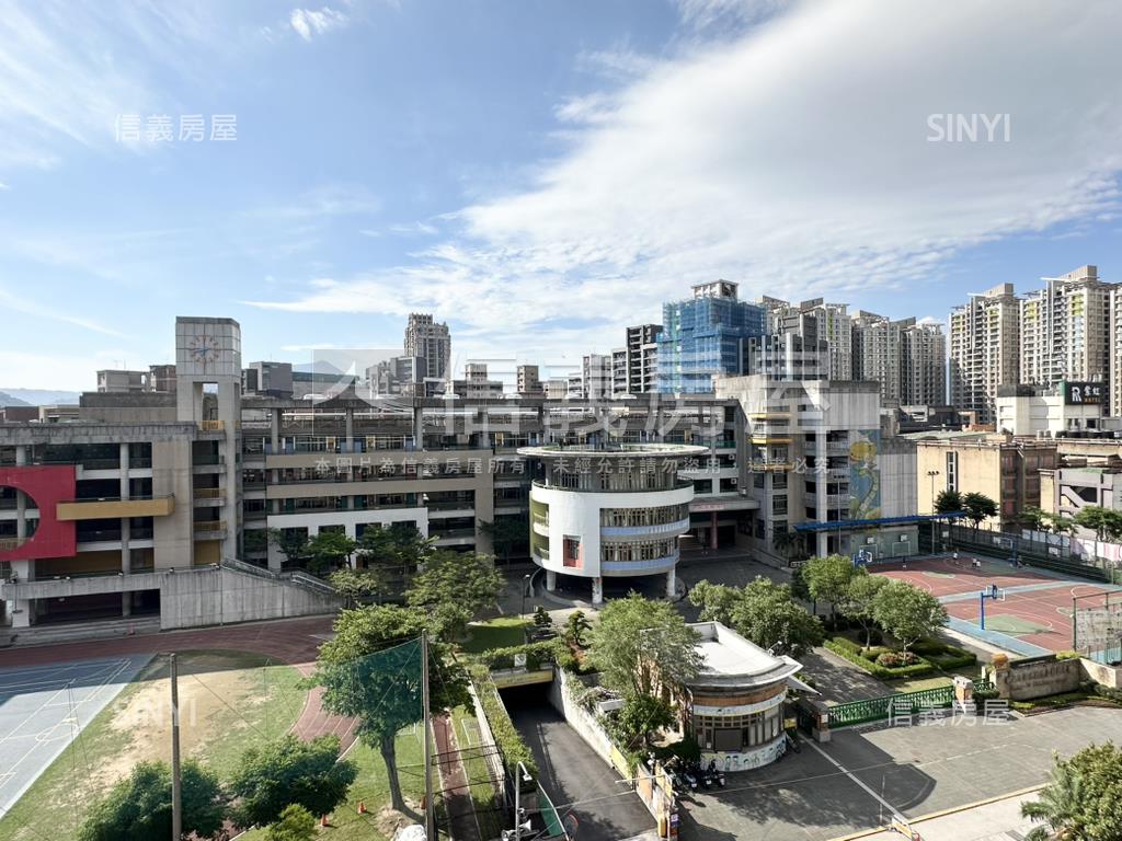 近公園學校景觀４房車位房屋室內格局與周邊環境