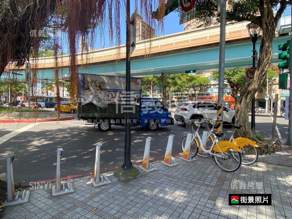 近遠企靜巷電梯管理美３房房屋室內格局與周邊環境