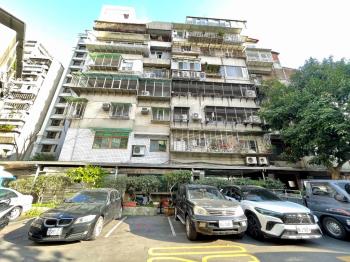 近遠企靜巷電梯管理美３房