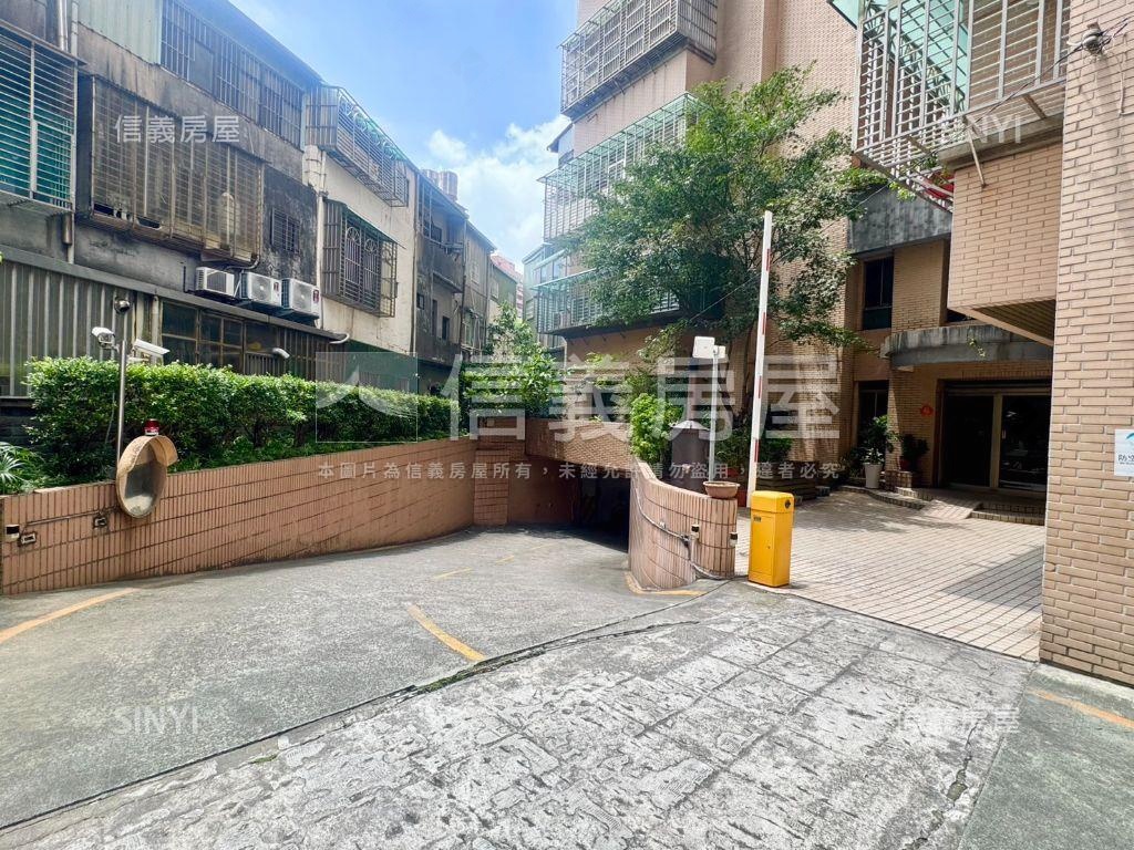 居易·邊間方正採光樓中樓房屋室內格局與周邊環境