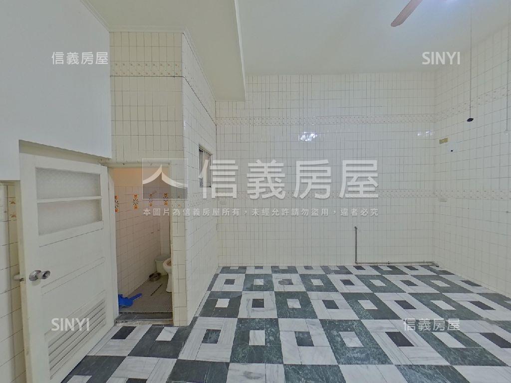 近曉陽商圈騎樓透天房屋室內格局與周邊環境