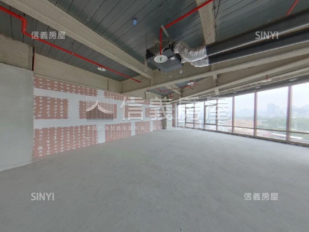 七期商業辦公室ＴＯＰ１讚房屋室內格局與周邊環境