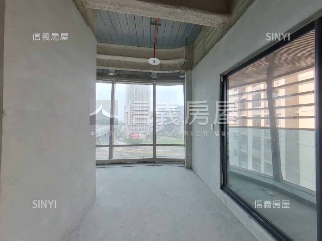 七期商業辦公室ＴＯＰ１讚房屋室內格局與周邊環境