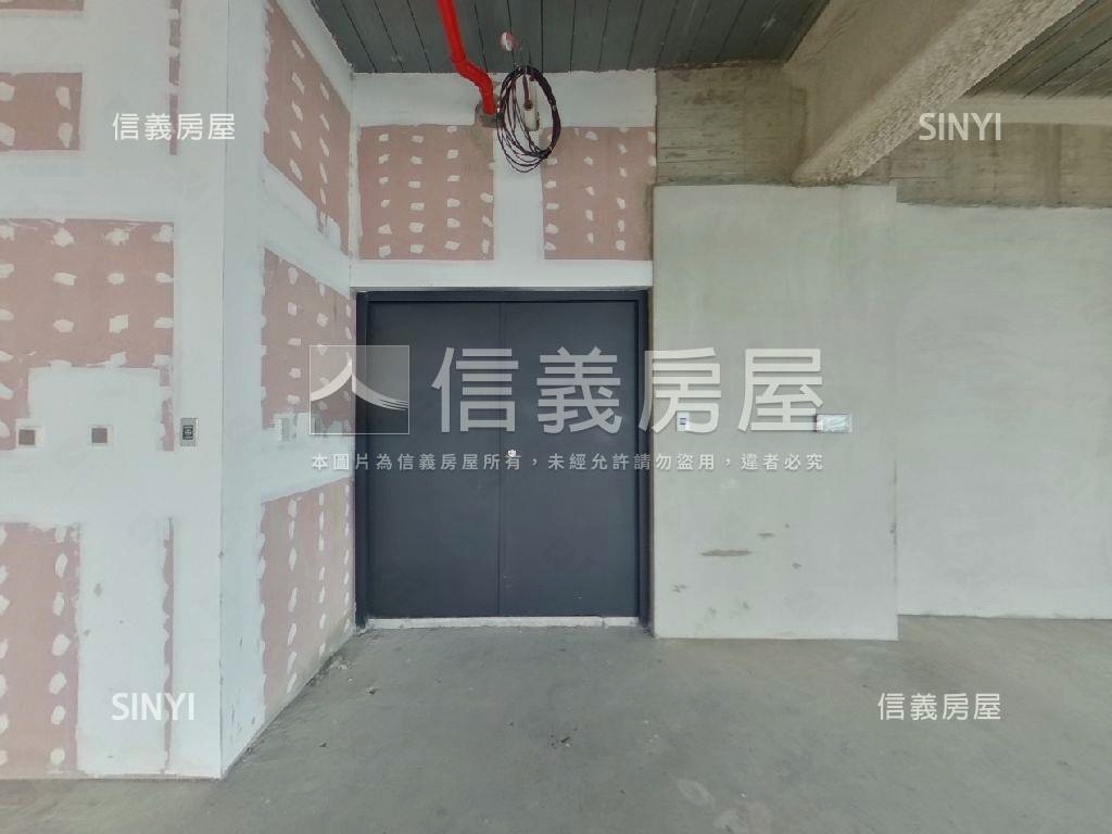 七期商業辦公室ＴＯＰ１讚房屋室內格局與周邊環境