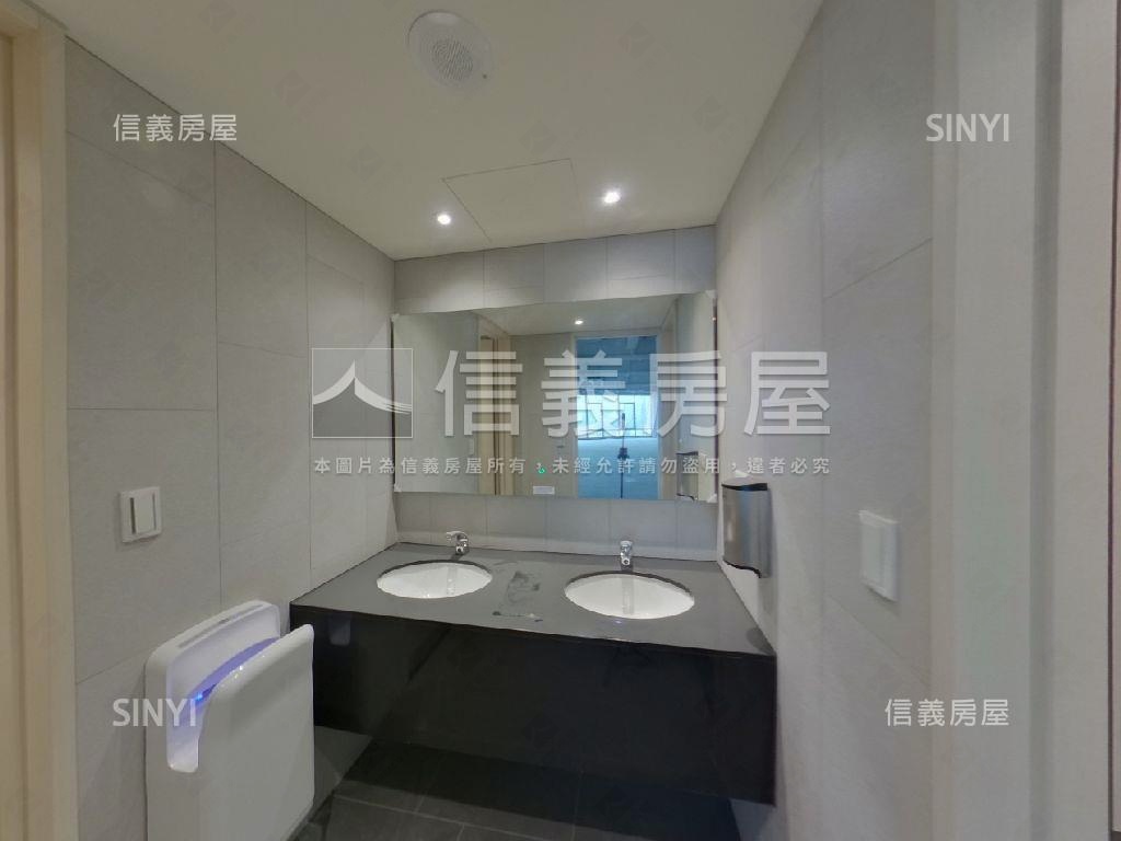 七期商業辦公室ＴＯＰ１讚房屋室內格局與周邊環境