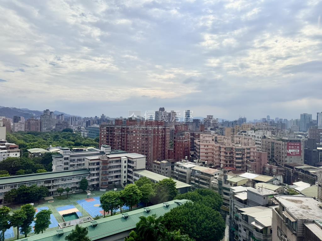 詠和心邊間帝景毛胚戶房屋室內格局與周邊環境