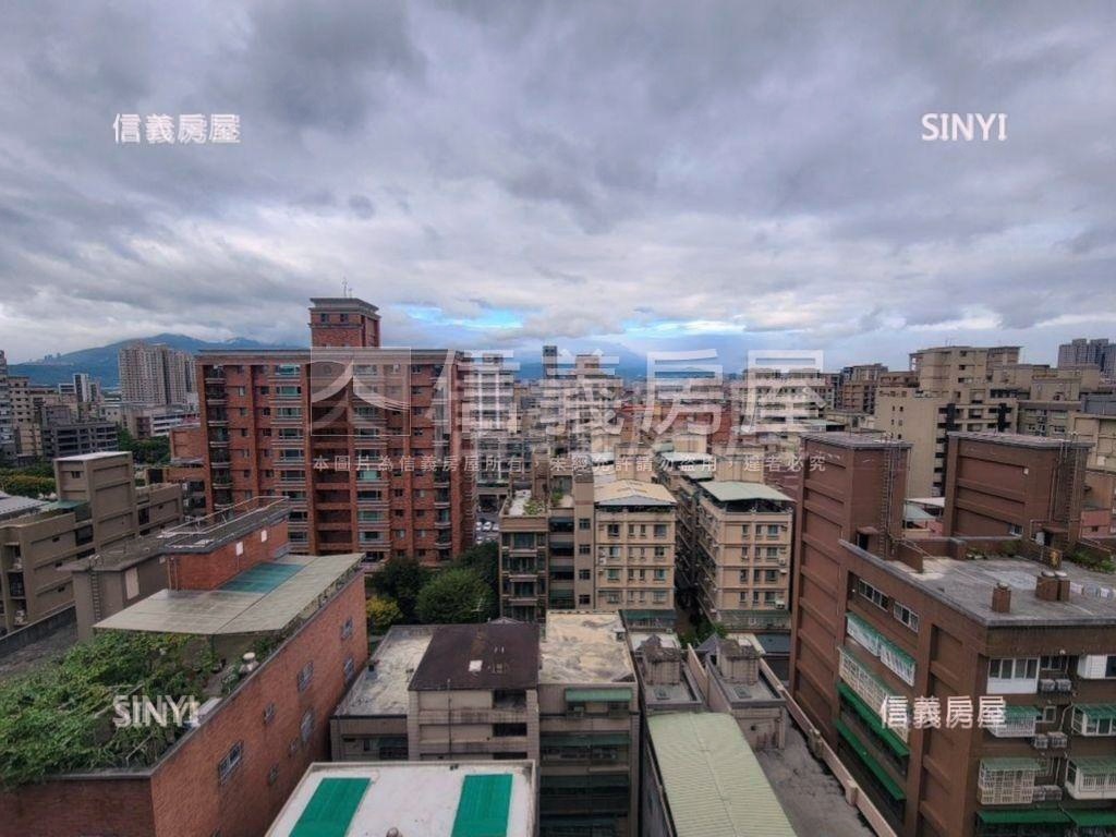 高樓層四房景觀豪邸雙車位房屋室內格局與周邊環境