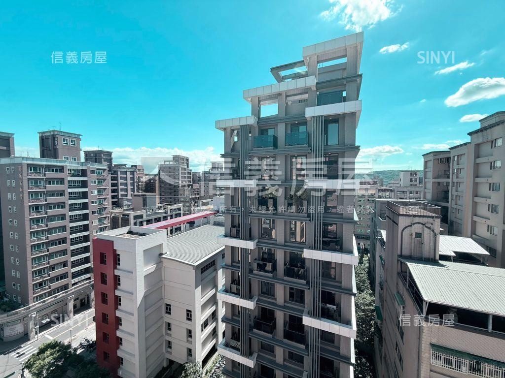 高樓層四房景觀豪邸雙車位房屋室內格局與周邊環境