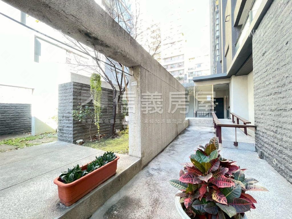 震後碧根ＭＯＴＯ兩房平車房屋室內格局與周邊環境