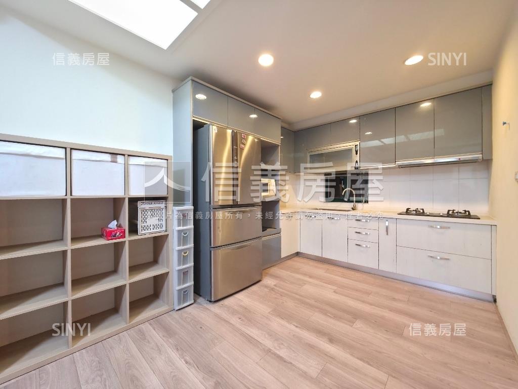 稀有牛埔帝寶車庫透天房屋室內格局與周邊環境