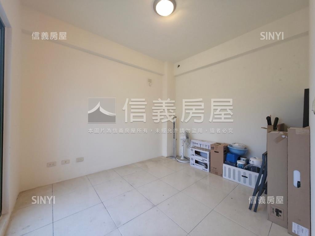 稀有牛埔帝寶車庫透天房屋室內格局與周邊環境