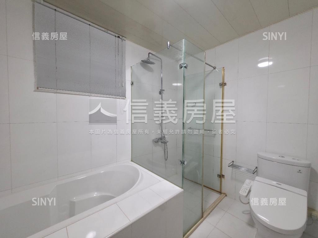 稀有牛埔帝寶車庫透天房屋室內格局與周邊環境