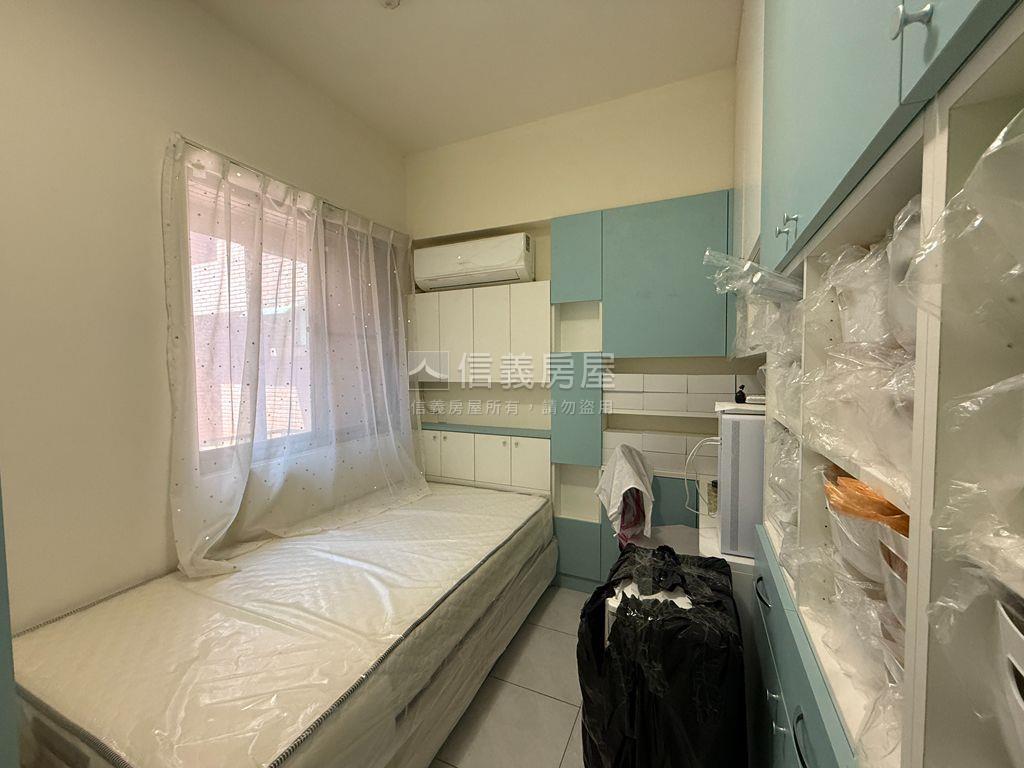 綠園道裝潢３房美屋＋車位房屋室內格局與周邊環境