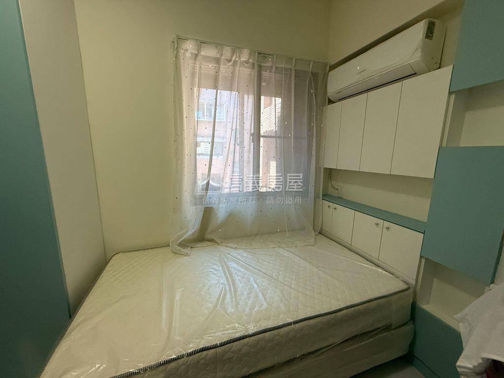 綠園道裝潢３房美屋＋車位房屋室內格局與周邊環境
