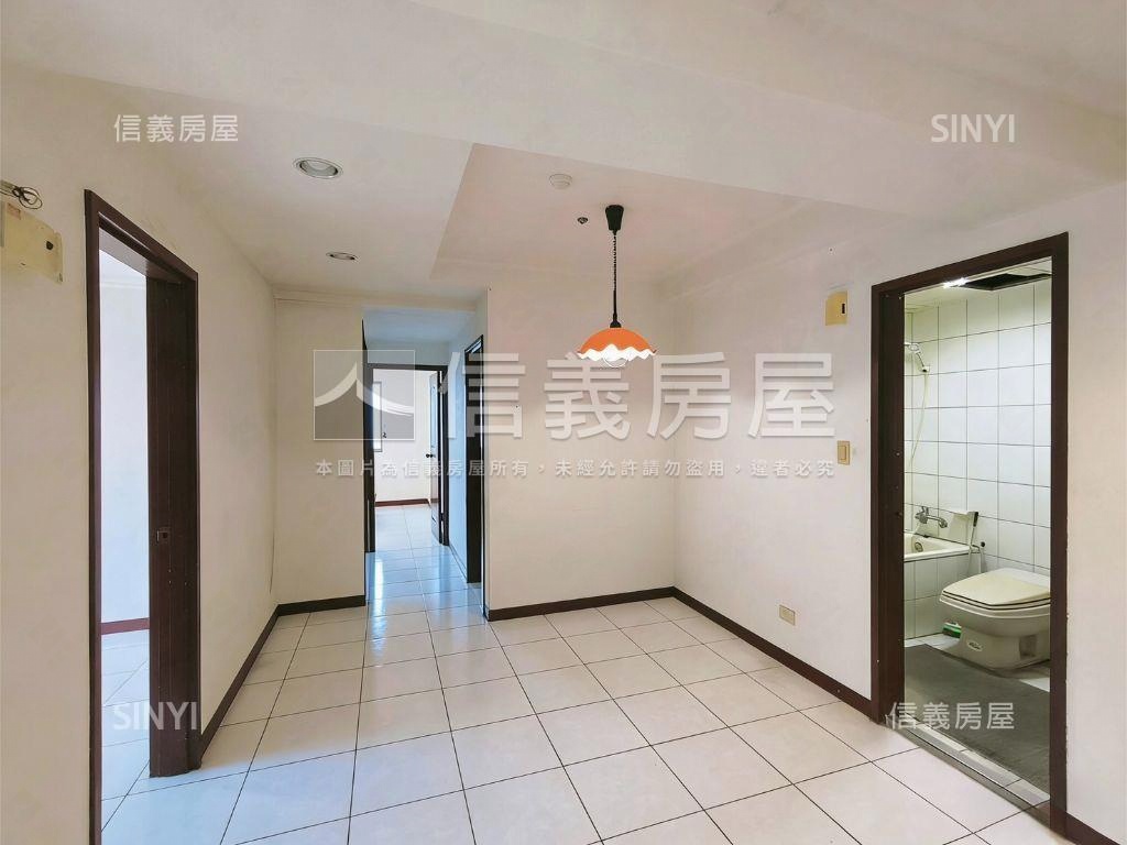 【ＶＲ】觀星台北三房車位房屋室內格局與周邊環境