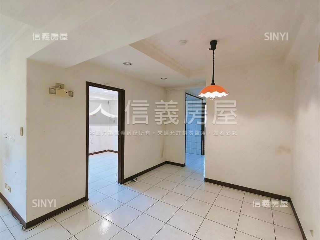 【ＶＲ】觀星台北三房車位房屋室內格局與周邊環境