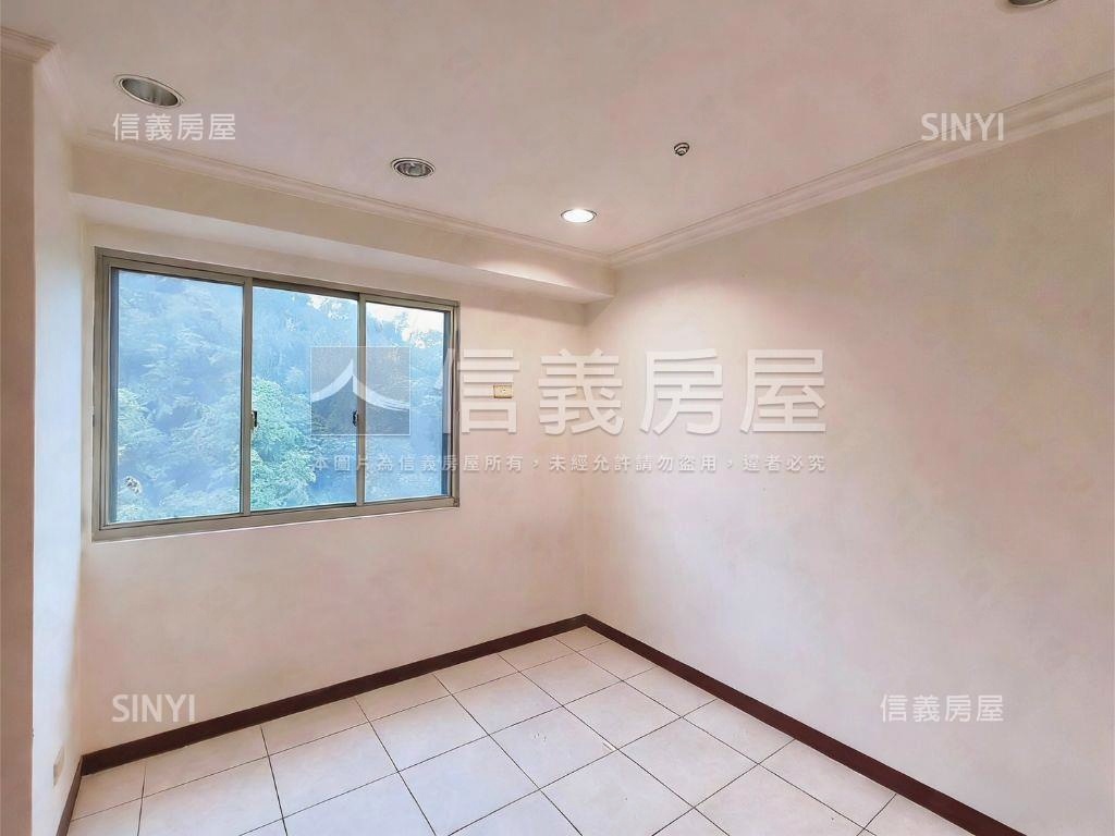 【ＶＲ】觀星台北三房車位房屋室內格局與周邊環境