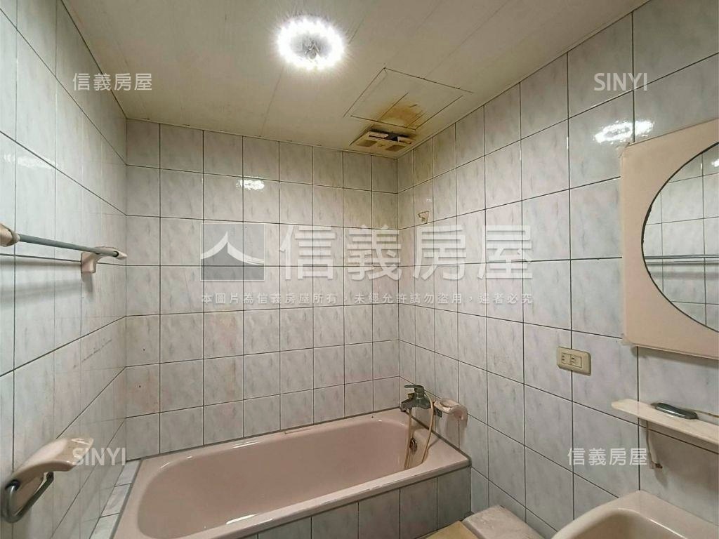 【ＶＲ】觀星台北三房車位房屋室內格局與周邊環境