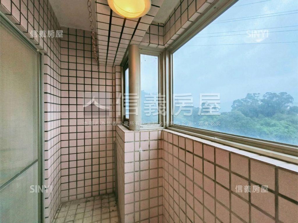 【ＶＲ】觀星台北三房車位房屋室內格局與周邊環境