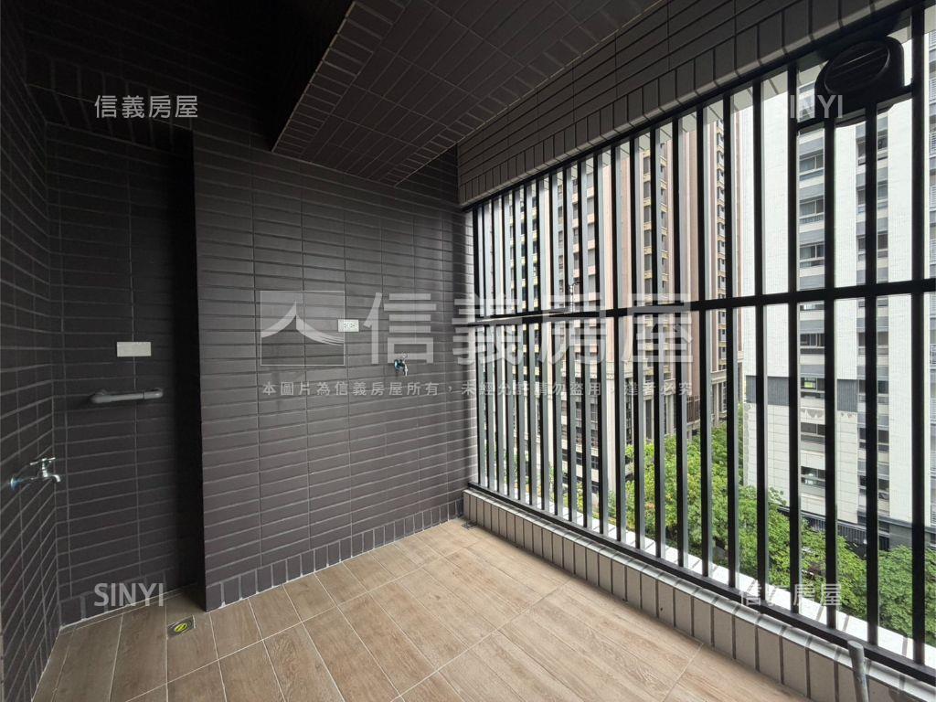 水星光全新未住加車位房屋室內格局與周邊環境